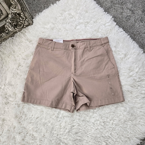 Tommy Hilfiger Women's The Flex 5 Inch Classic Shorts Mid Rise. Color:Khaki. Siz - Picture 1 of 9